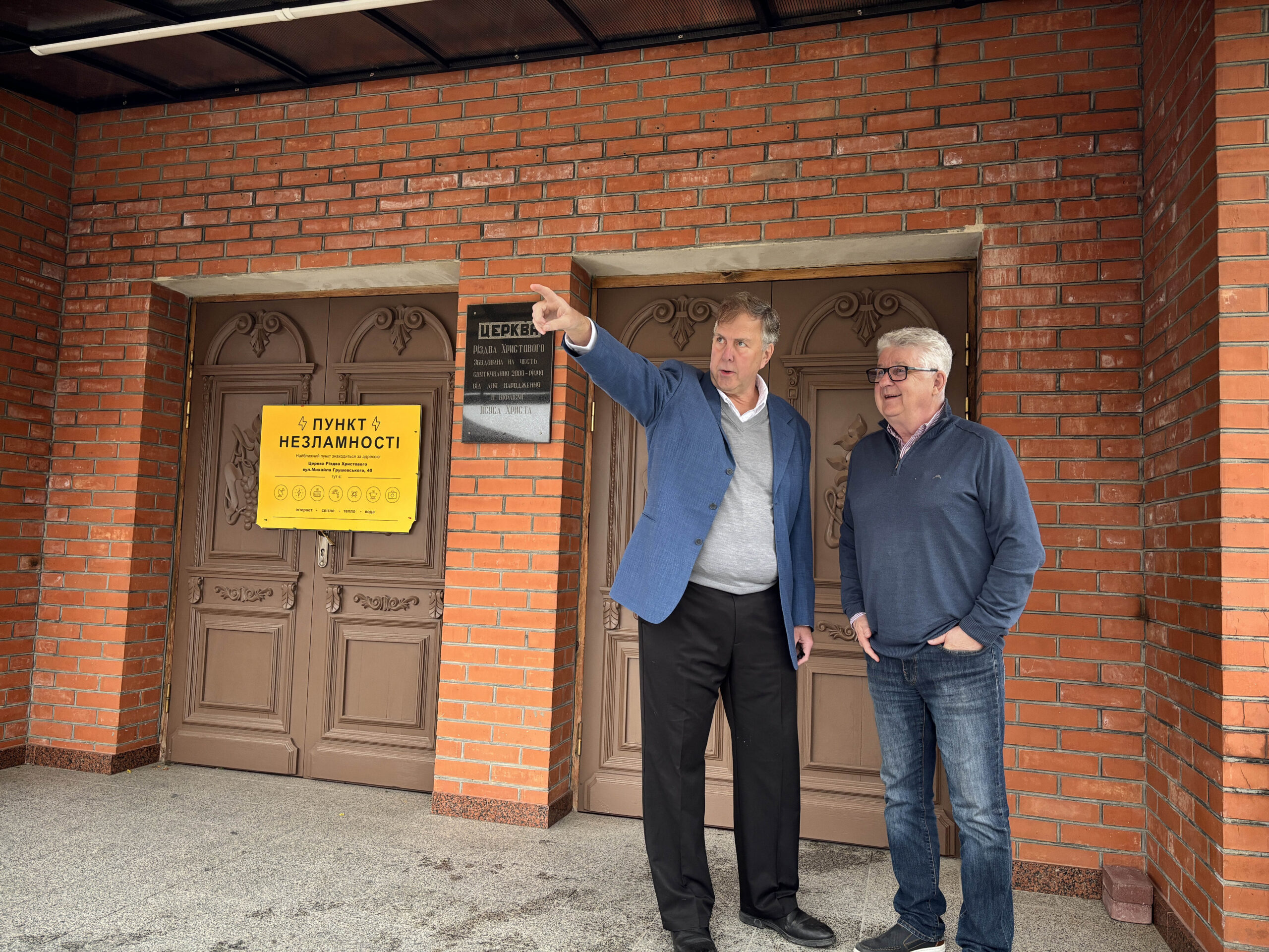 Mark and Lennart at FBS Ukrina bomb warning