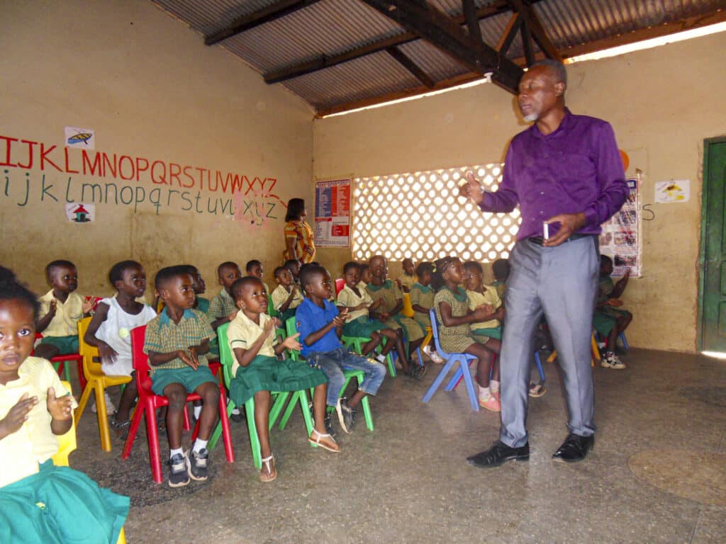 Bibelundervisning i Ghana.